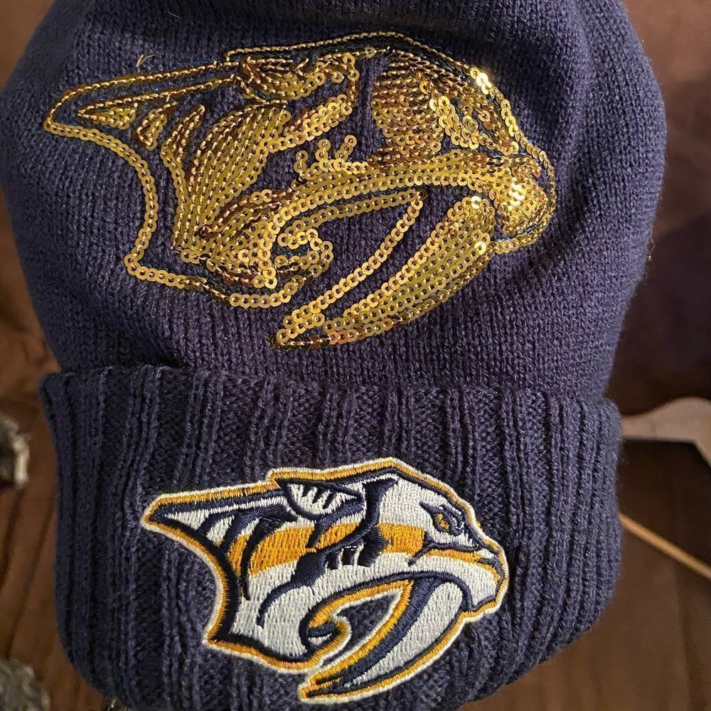Women’s Nashville Preditors hockey team nit cap